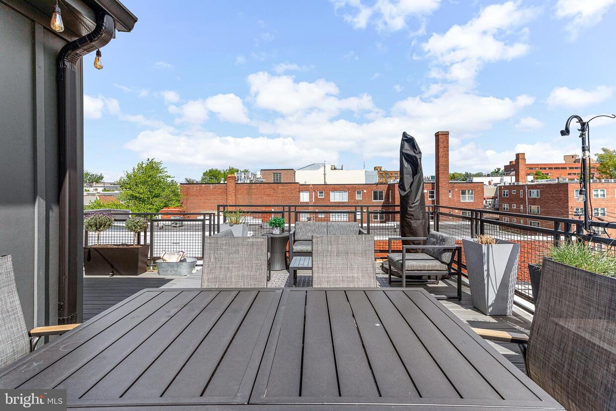 Foto principal - 770 Girard St NW