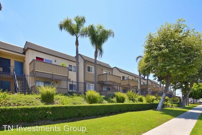 Building Photo - 8100 Orangewood Ave