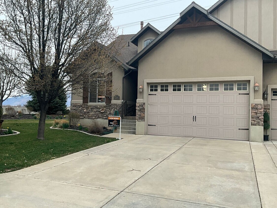 4428 Stone Creek Rd, Ogden, UT 84401 House Rental in Ogden, UT