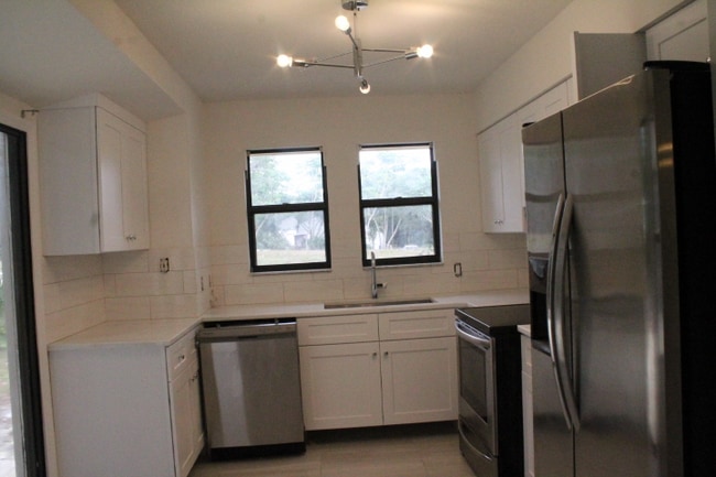 Building Photo - 2322 SE St Lucie Blvd