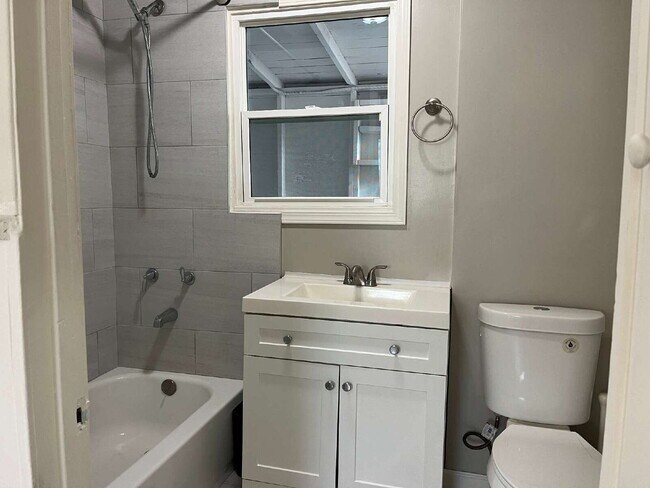 Foto del edificio - 3610 44th St