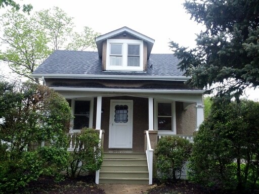 Primary Photo - 1026 Salisbury Dr