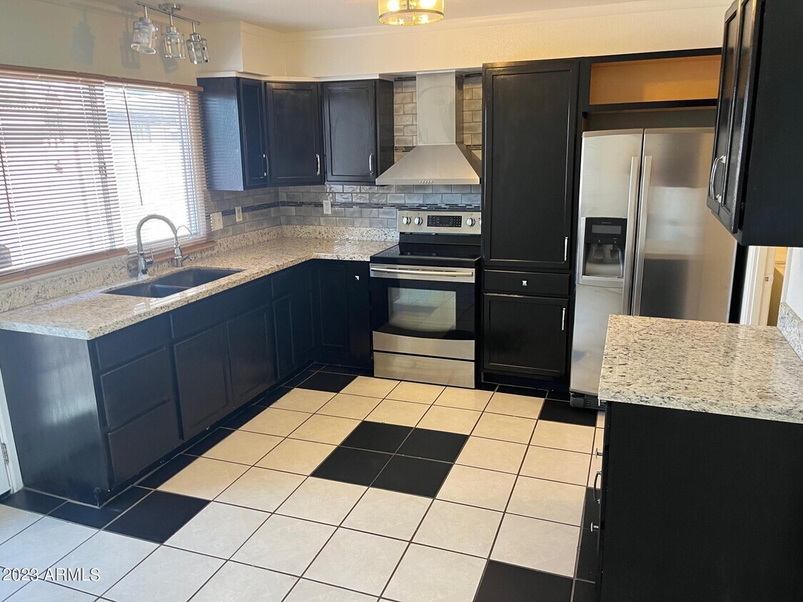 Foto principal - 4302 W Solano Dr S