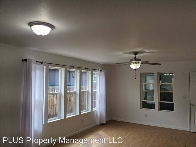 Building Photo - 3 br, 2 bath House - 61254 Blakely Rd