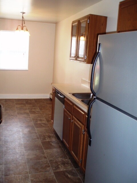 Foto del edificio - 340 Country Club Rd