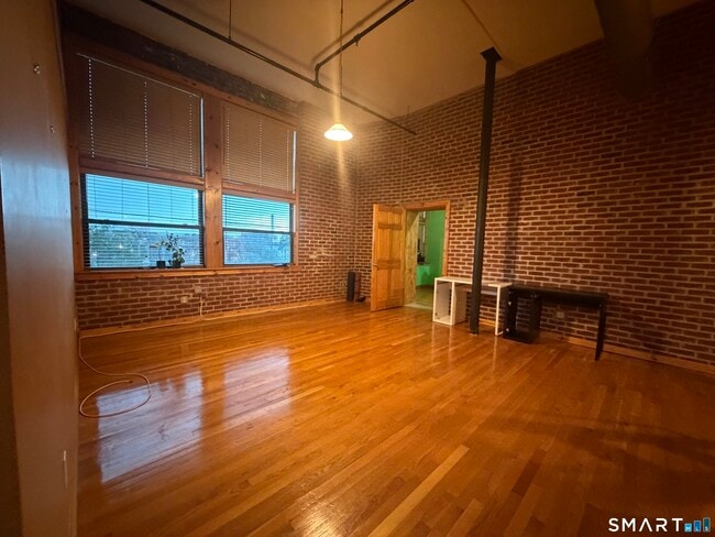 Foto del edificio - 325 Myrtle Ave