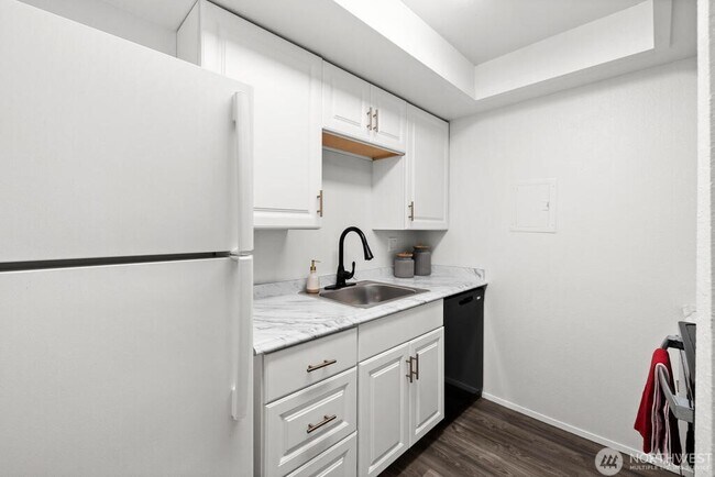 Foto del edificio - 14630 NE 32nd St