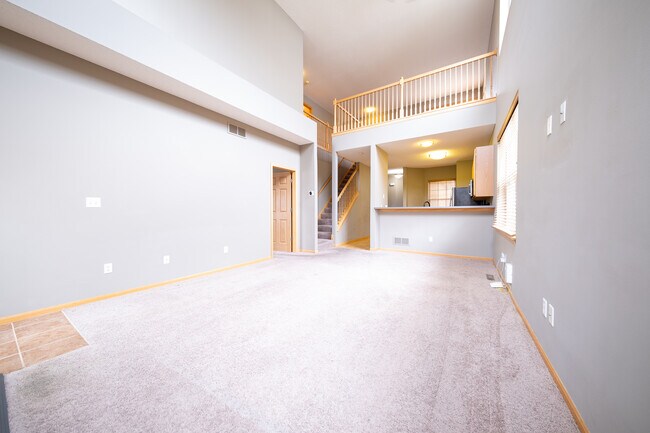 Foto del edificio - 16341 Jamison Path