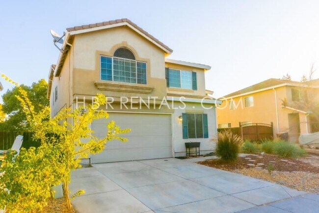 Foto del edificio - Charming 3-Bedroom & Spacious 2400 Sq. Ft. Layout in Tracy's Serene Sagewood Neighborhood!