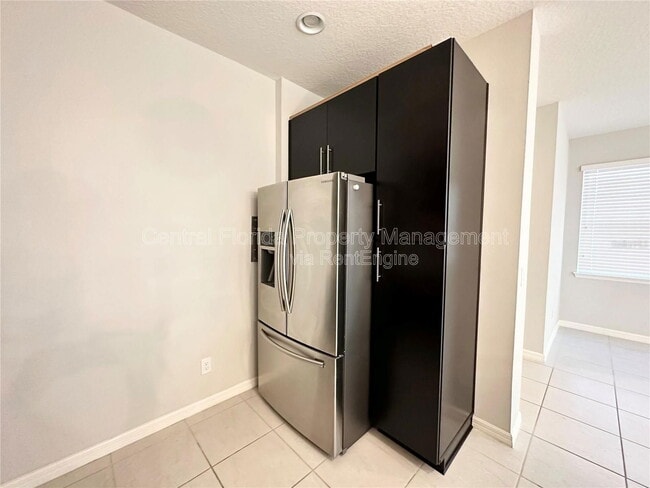 Building Photo - 122 Zamora Pl