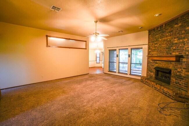 Foto del edificio - 3 bed/2 bathroom near State Highway 9