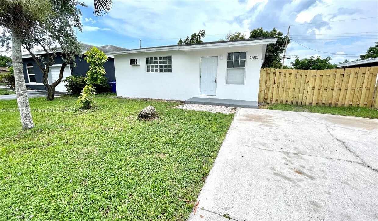 2580 NW 4th Ct, Pompano Beach, FL 33069 House Rental in Pompano Beach