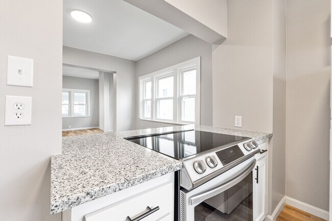 Foto del edificio - 1560 Walsh Ave