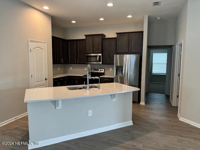 Foto del edificio - 7816 Island Fox Rd