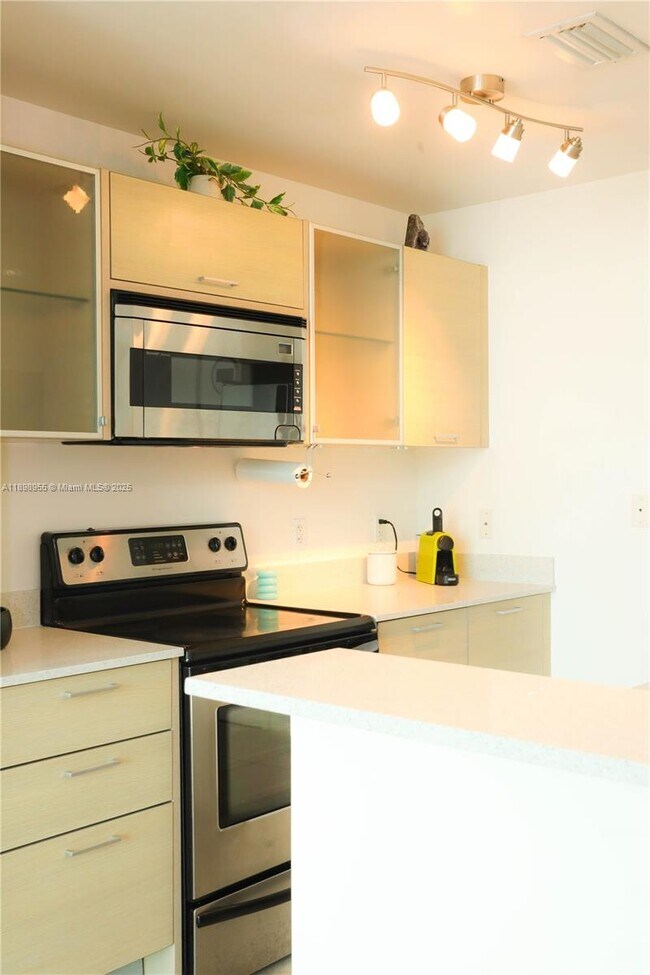 Foto del edificio - 350 NE 24th St