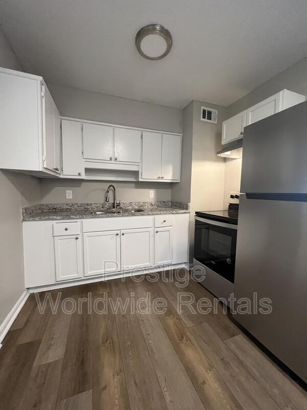 Foto del edificio - 3327 10th St