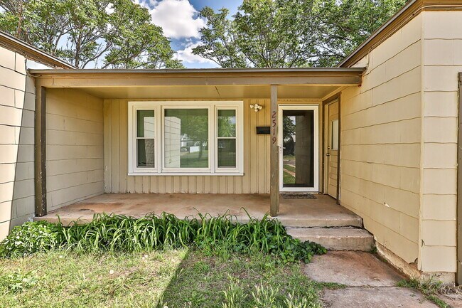 Foto del edificio - Charming & Cozy 2-Bedroom Oasis