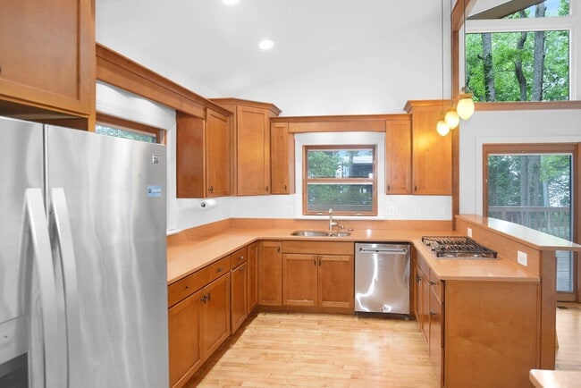 Building Photo - 149 Windcliff Rd