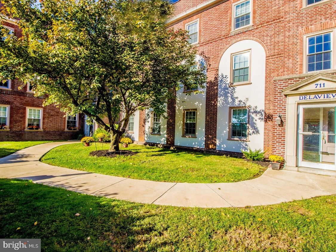 711 N Broom St Unit 9, Wilmington, DE 19805 Room for Rent in