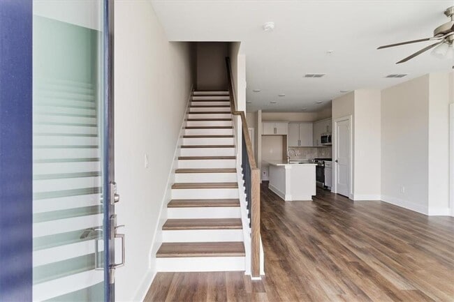 Foto del edificio - 742 Urban Grange Wy