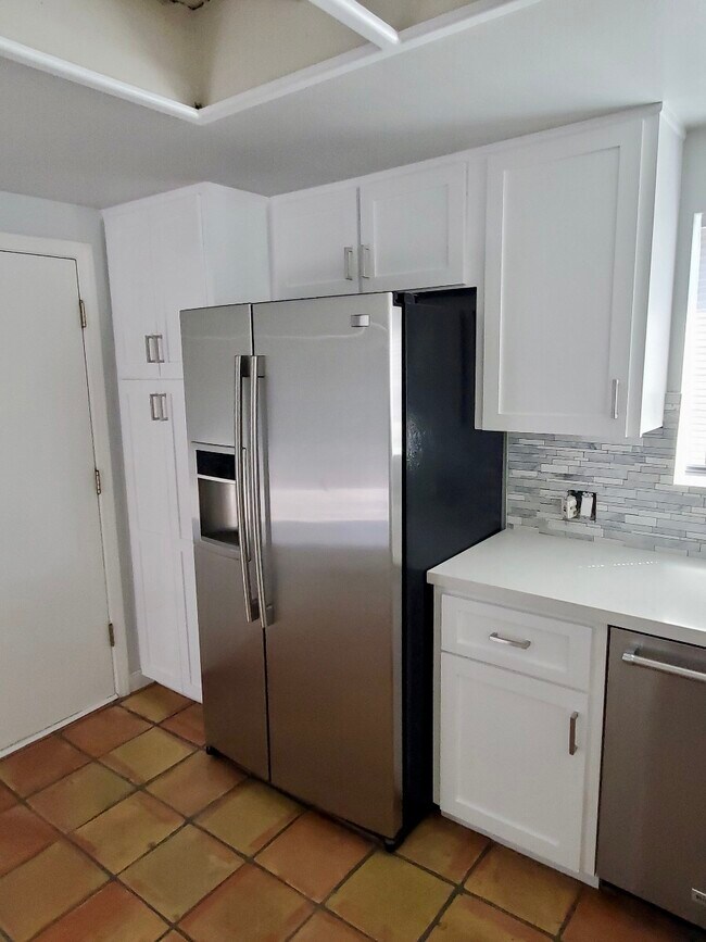Foto del edificio - 3637 E Vermont St