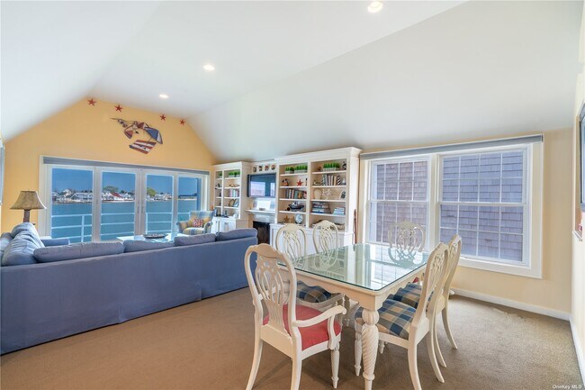 Building Photo - 36 Stirling Cove