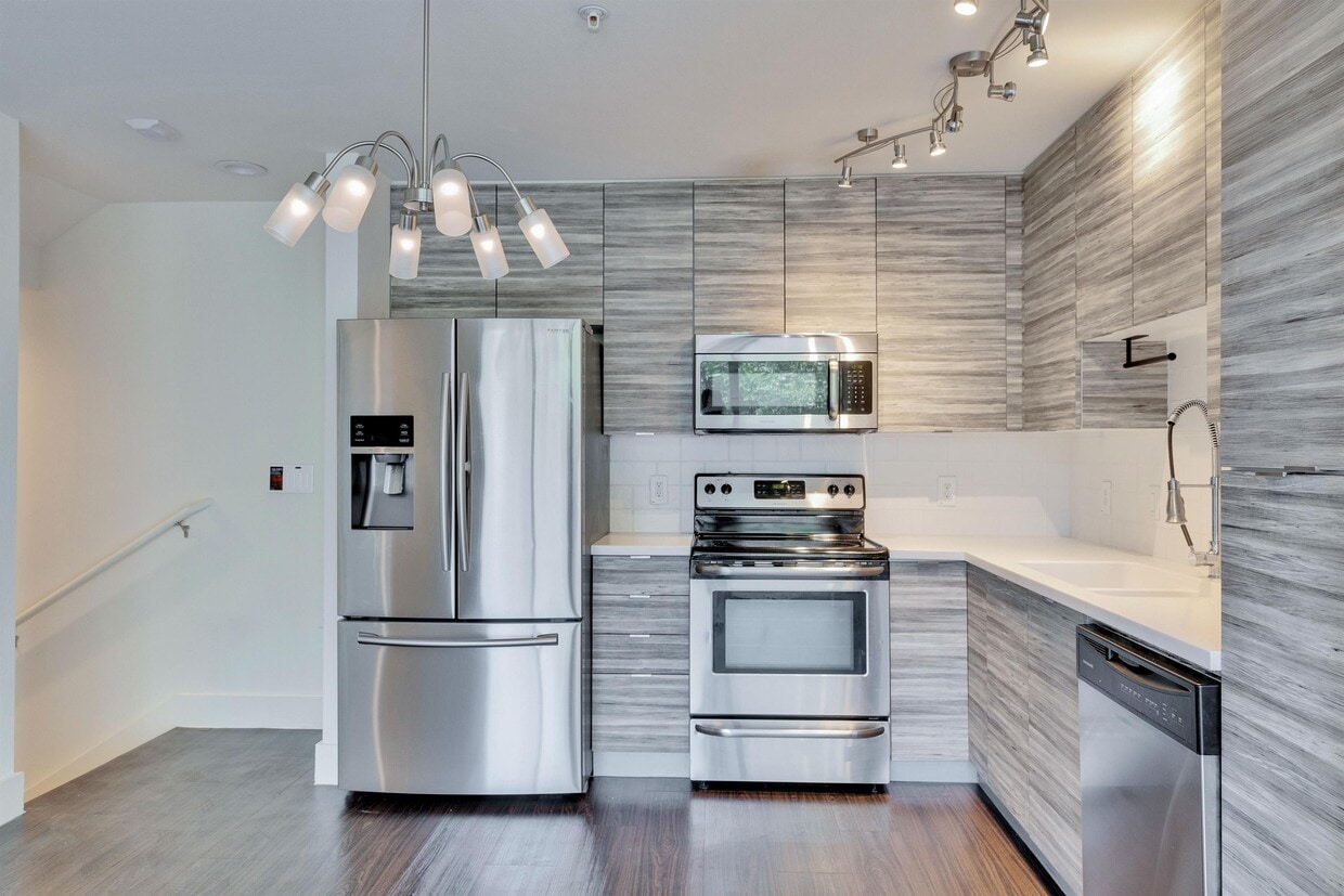 Foto principal - 604 N Bluff Dr