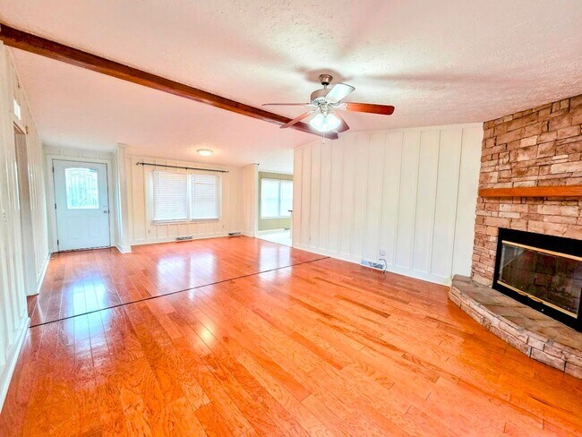 Foto del edificio - 3 Bedroom Mobile Home in Williamston