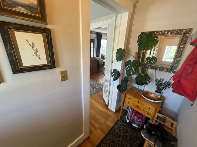 Building Photo - 182-184 Foster Street