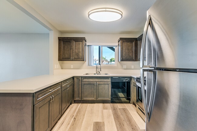 Building Photo - Woodlawn Gardens Apartments