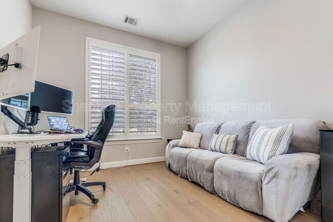 Foto del edificio - 4307 Walston Ridge Ct