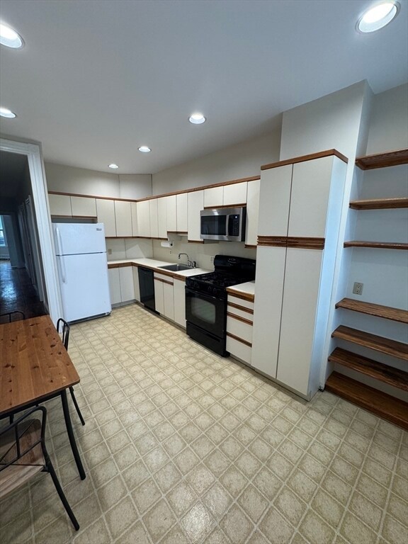 Foto del edificio - 883 E 4th St
