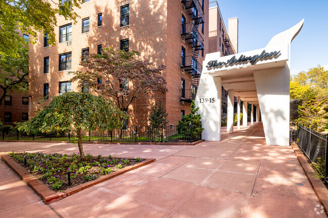 Foto del edificio - The Arlington