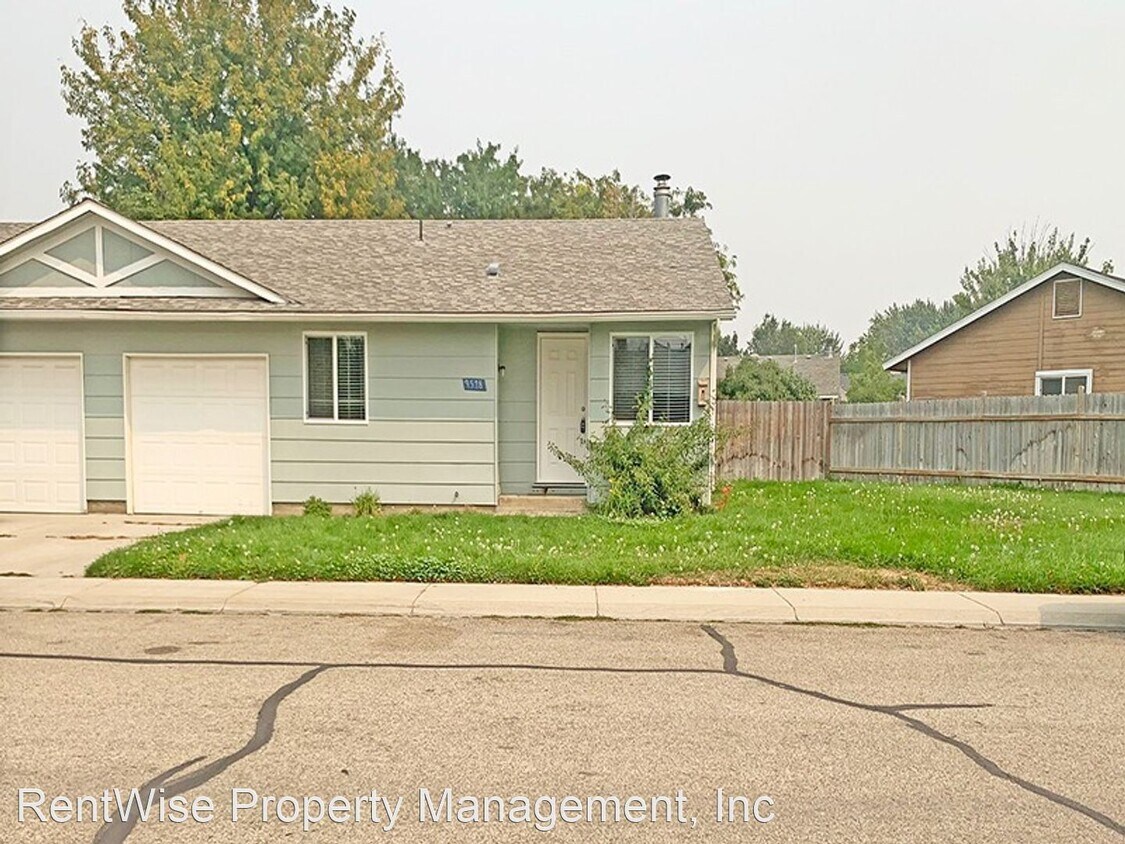 Primary Photo - 3 br, 1 bath House - 9578 W Hoff Dr.