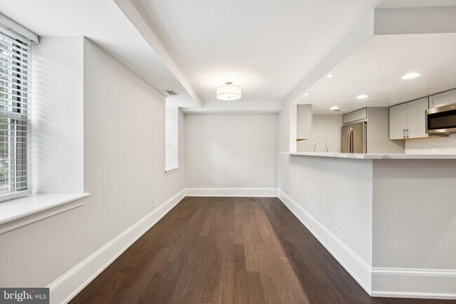 Foto del edificio - 2129 Florida Ave NW