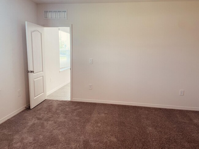 Foto del edificio - 316 NW Hibiscus St
