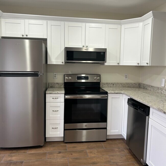 Foto del edificio - 12702 Raeburn Way