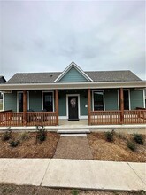 Building Photo - 851 S One Mile Rd