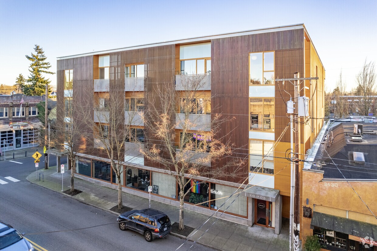 Primary Photo - Belmont Street Lofts