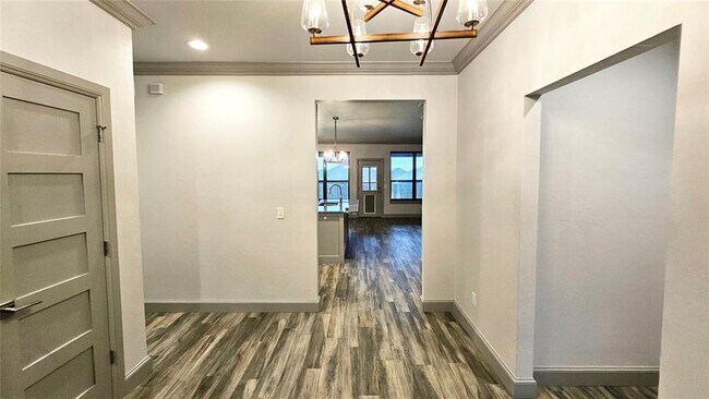 Foto del edificio - 2409 Fallview Dr