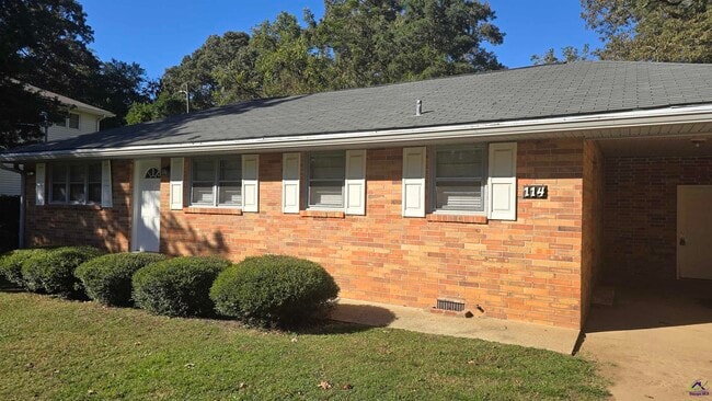 Building Photo - 114 Benton Ave