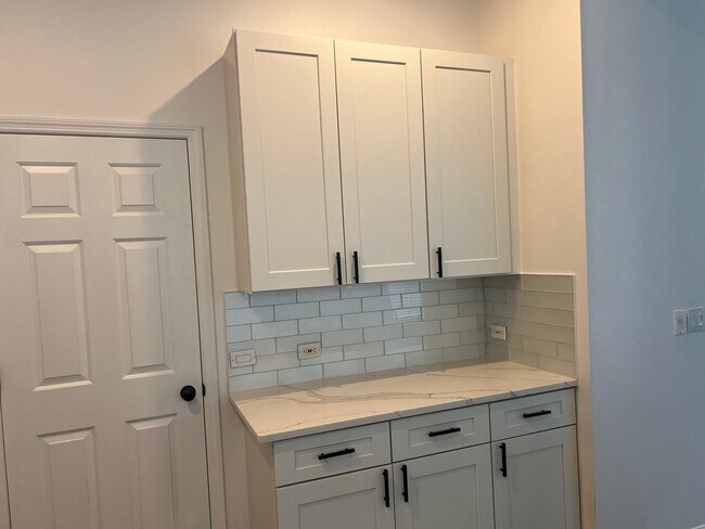 Foto del edificio - 1009 Jeater Bend Dr