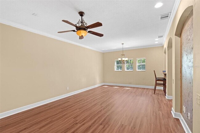 Building Photo - 618 105th Ln N