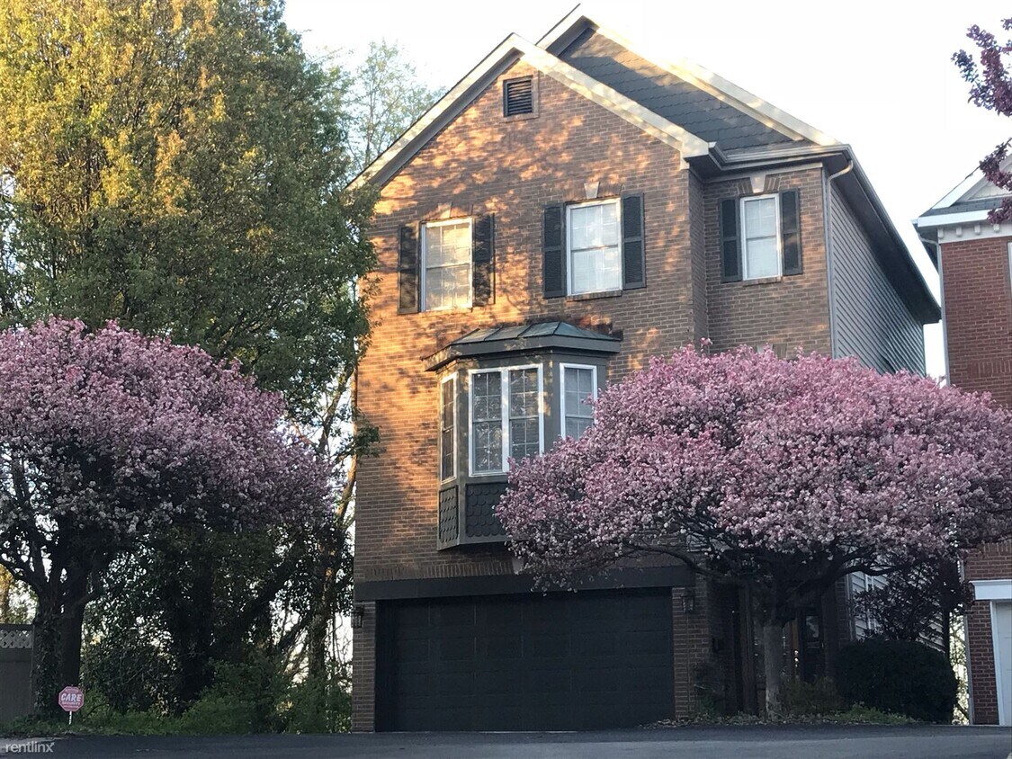 Primary Photo - 3 br, 2.5 bath House - 2678 Morrow Place