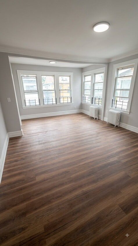 192 Isabella Ave #1 — photo 3 of 6