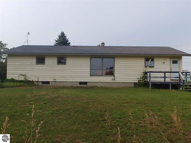 Building Photo - 4809 Grace Rd