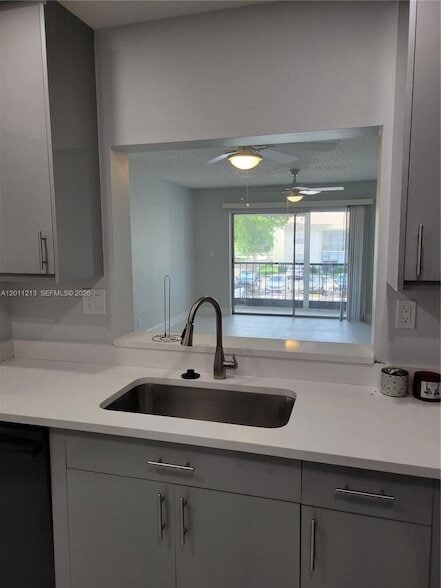 Foto del edificio - 4163 NW 90th Ave