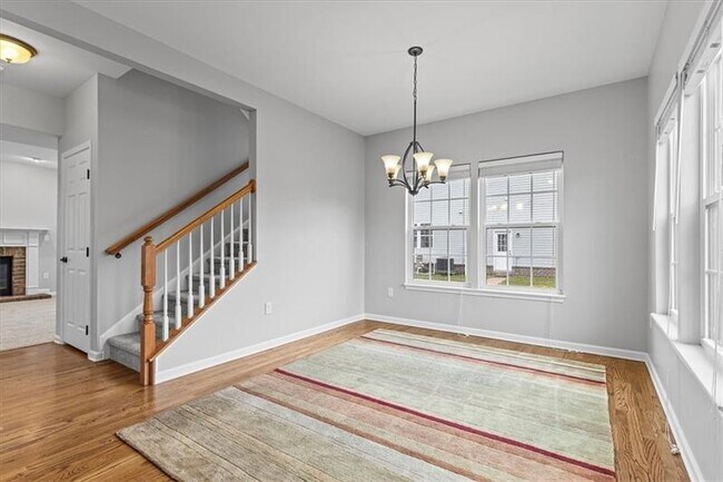 Building Photo - 133 Chestnut Ridge Dr