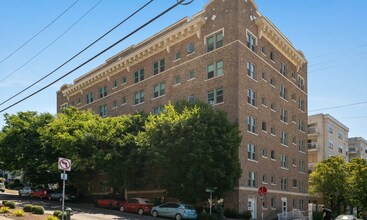 Building Photo - 505 E Denny Way