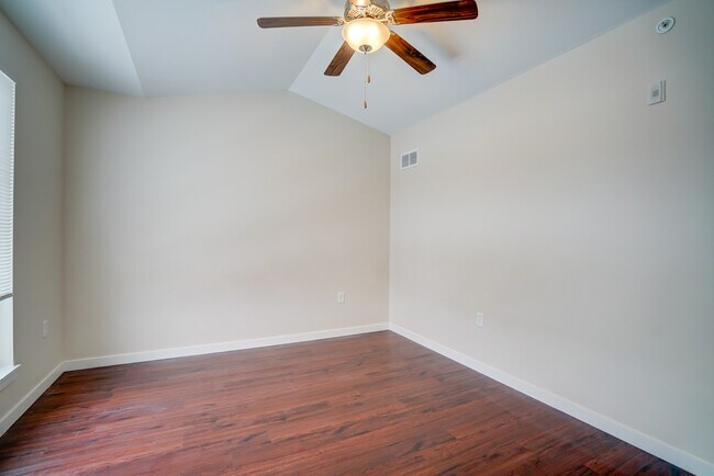 Foto del edificio - 4362 Eagle Ridge Ln